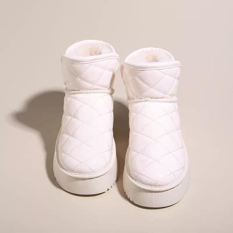 Northeast Snow Boots Women's 2025 New Winter Velvet Thickened Short Boots Waterproof, Non-slip and Warm Bread Cotton Shoes