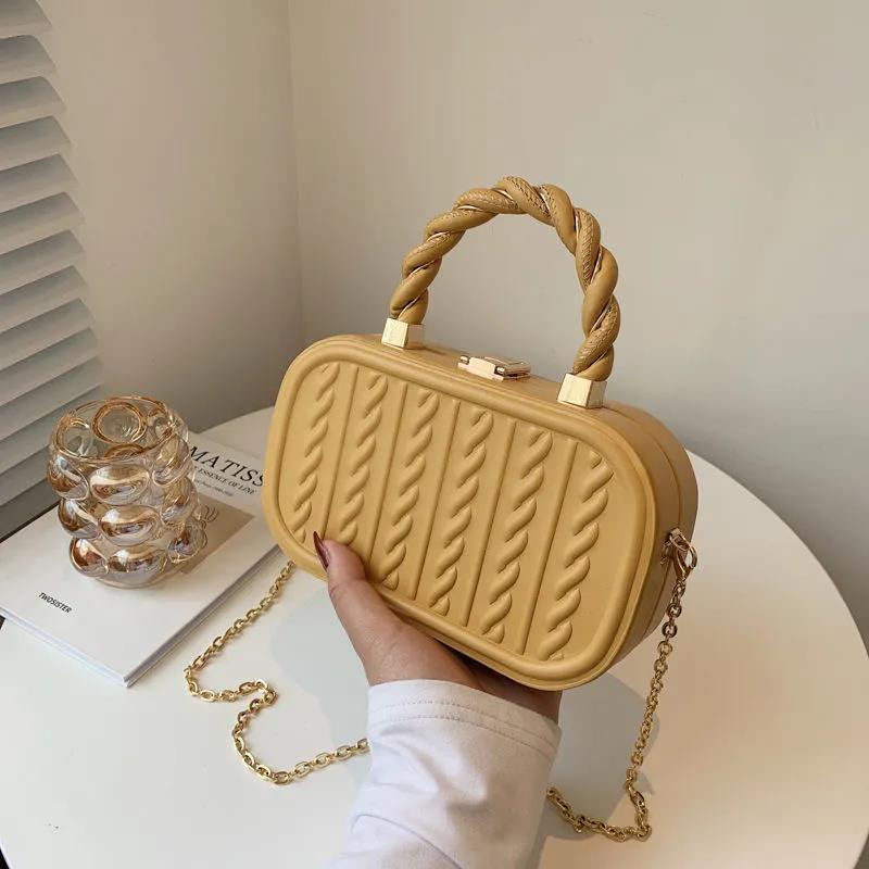 Женская винтажная сумка на одно плечо — фото 17