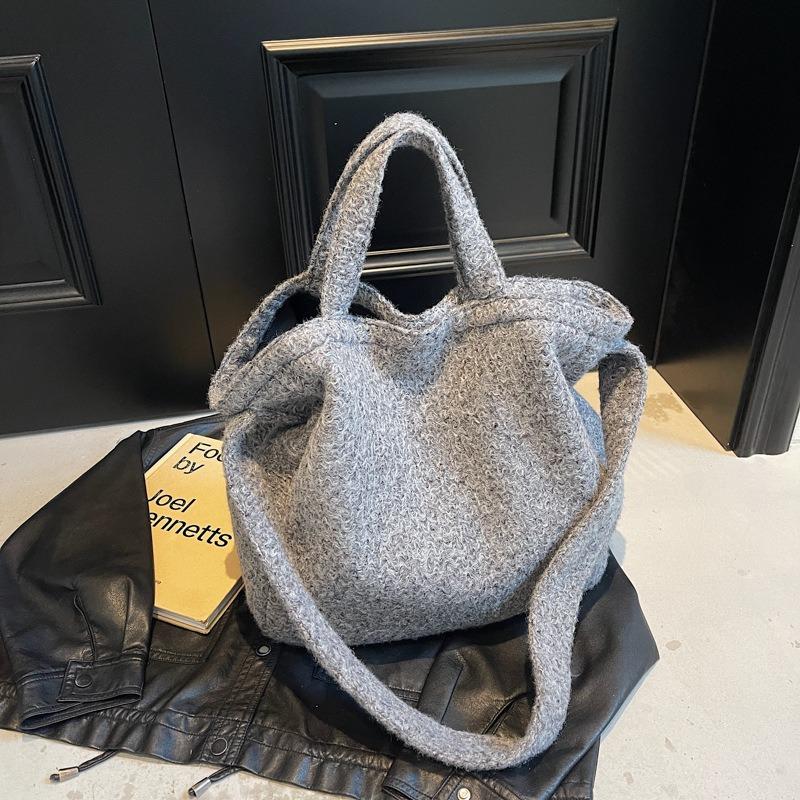 Simple Casual Large-capacity Tote Bag Women's New Autumn and Winter Versatile Shoulder Messenger Bag Commuter Bag