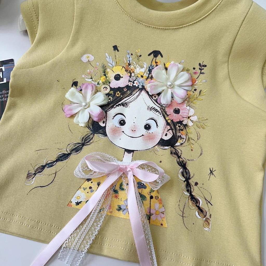 Little Girls' Korean Style Summer Two-Piece Set: Fashionable Loose Short Sleeve Top and Shorts