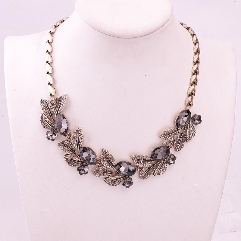 Short Necklace, Female Crystal, European and American Retro Big-name Full Diamond Decorative Collarbone Chain Accessories