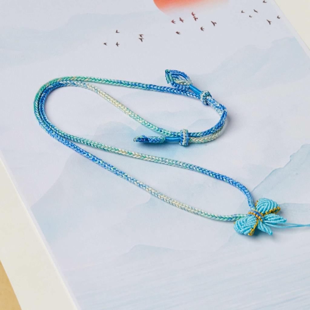 Handgefertigte feine geflochtene Stoffschleifenkette mit Anhänger für Damen