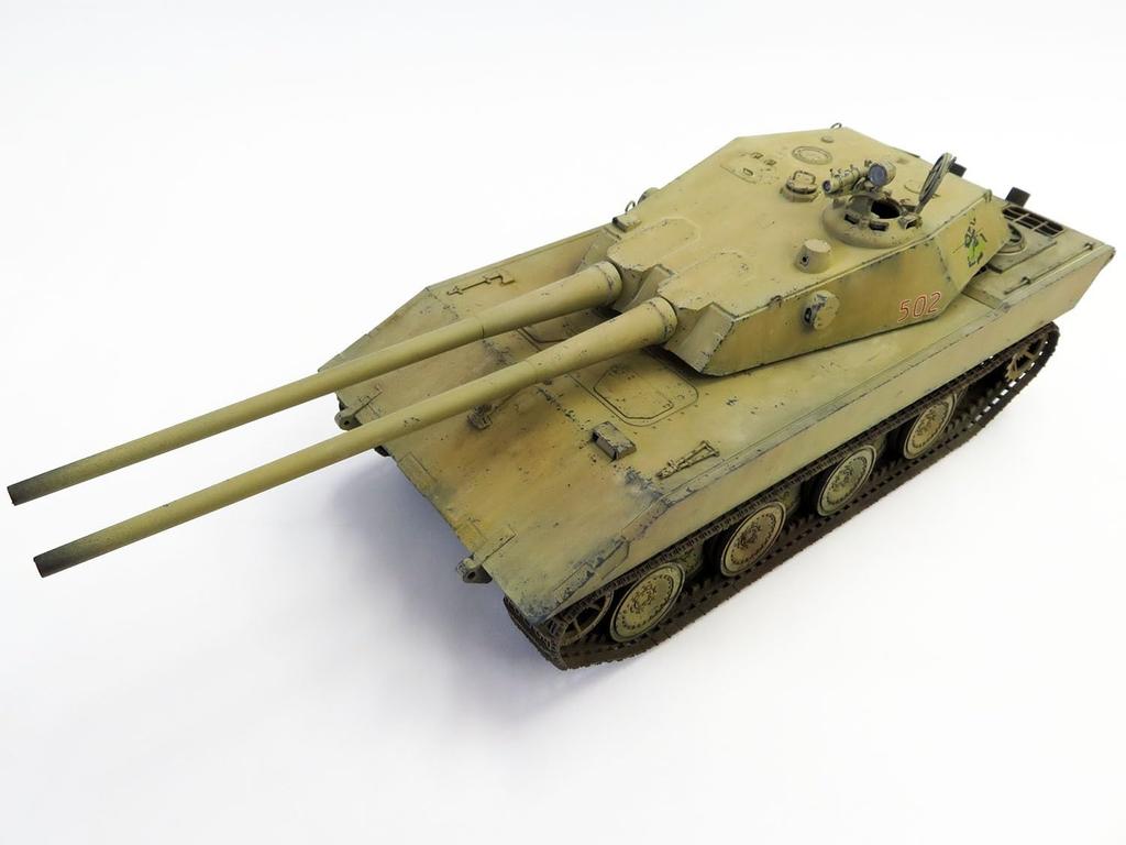 Rocket Models 1/35 Scale Super Heavy Tank E-100 Type G with 52 Caliber 10.5cm Twin Guns and Double-Headed Eagle Plastic Model Kit 47068 (Tank)