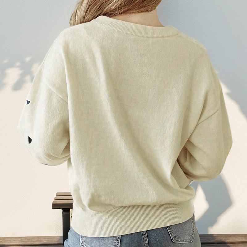 2026 Autumn/Winter Women's Loose Heart Jacquard Sweater - Sweet Girly Style, Long Sleeve, Round Neck
