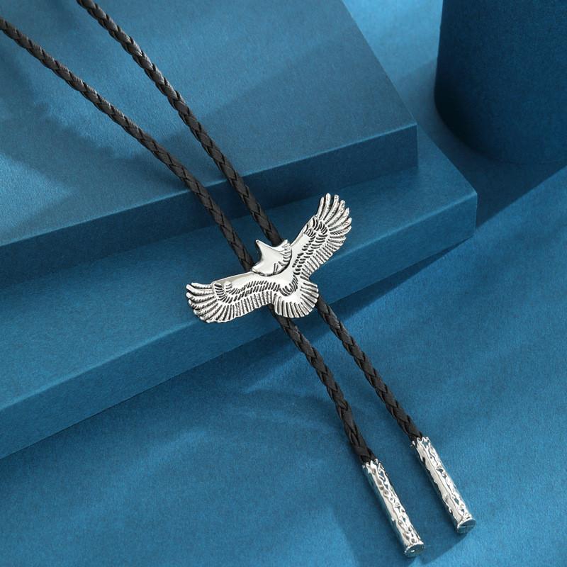 Long Unisex Sophisticated Necklace With Animal Eagle Design Crafted From Quality Alloy Material