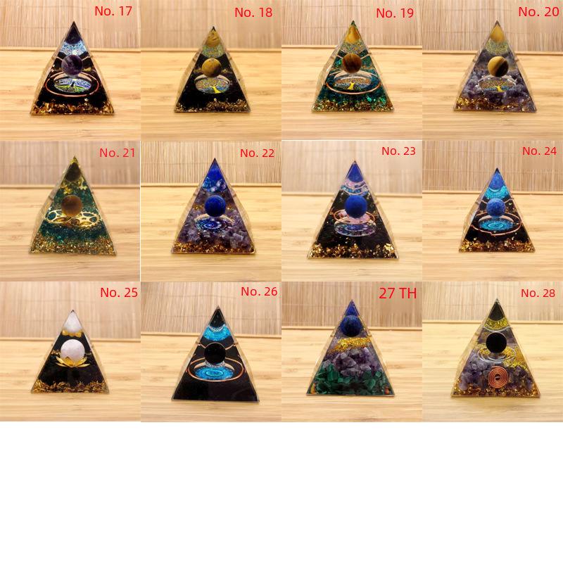 Ornamente creative din cristal: Pietre energetice, piramide și multe altele