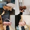 Borsa a Spalla Singola Cilindrica con Decorazione in Pizzo a Rete Ricamato Hello Kitty per Donna