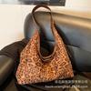 Leopard print bag women's 2025 new autumn and winter super fire commuter bag large-capacity commuter tote bag going out shoulder bag