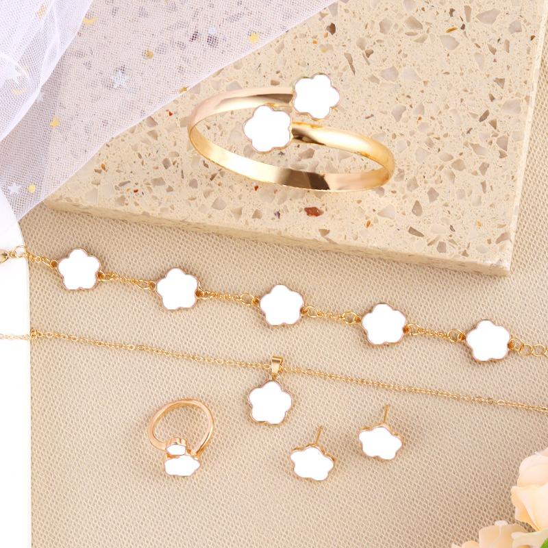 Korean Version Five-leaf Flower Lucky Stud Earrings Necklace Bracelet Bracelet Ring Set Five-petal Flower