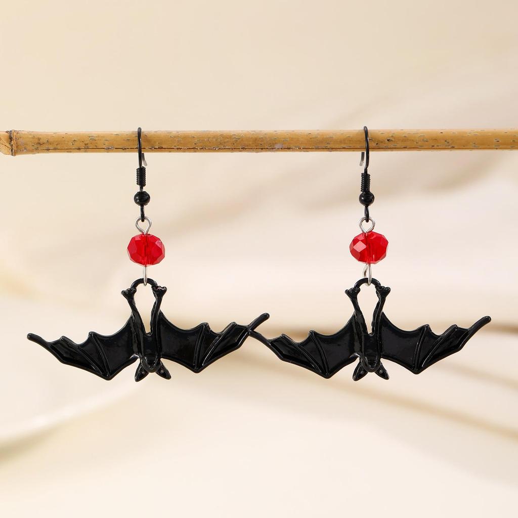 Gothic Bat & Spider Earrings: Retro Halloween Style