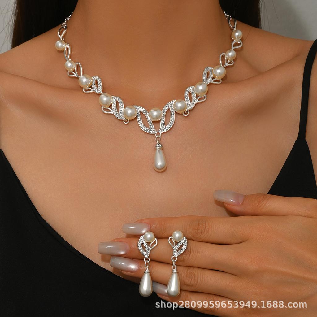 Dress Jewelry Direct Sales Necklace Earrings Two-piece Set Flower Bride Retro High-end Design Set