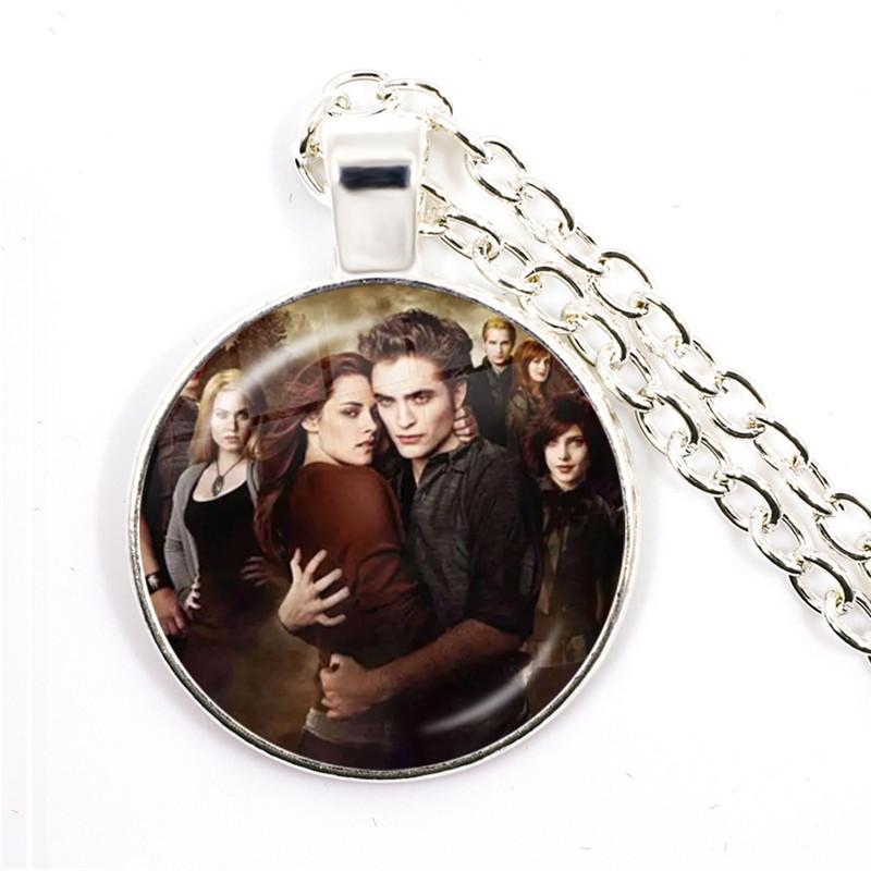 

New Twilight Movie Bella Edward Jacob Renesmee Character Necklaces Glass Dome Bronze Pendant Jewelry Gifts
