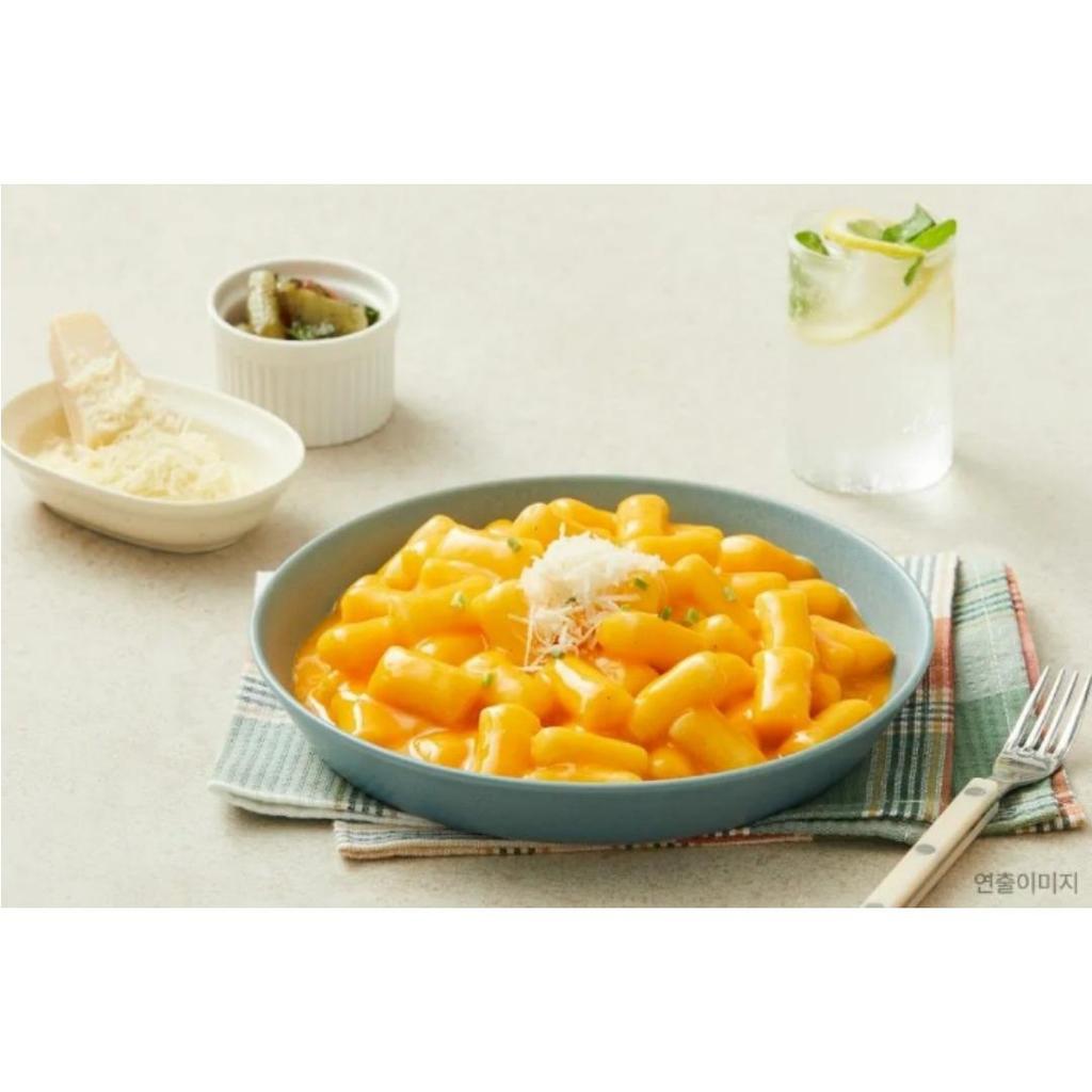 bibigo Ciasto ryżowe Słodko-pikantne Tteokbokki 3 rodzaje / Topokki