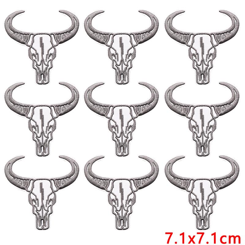 10pcs Wholesale Western Cowboys Embroidered Diy Hats Backpack Sewing Badges Greet Cow Head Patch Iron On Patches Stickers 