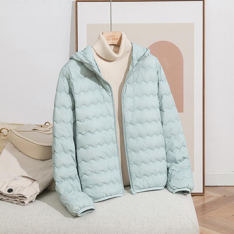 

Women s Ultralight Plus Size 90% Duck Down Jacket - Portable, Warm, Short Coat for Middle-aged & Elderly L [100-110 jin] светло-зеленый