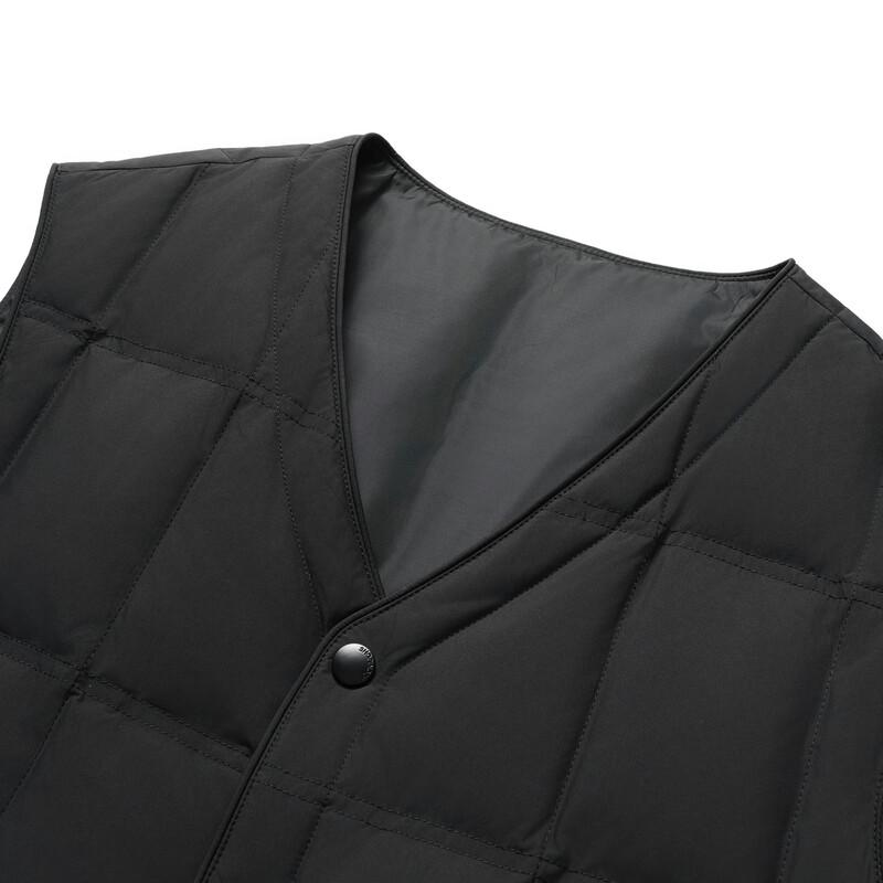 Xuezhongfei Men's Lightweight Quilted V-Neck Down Vest