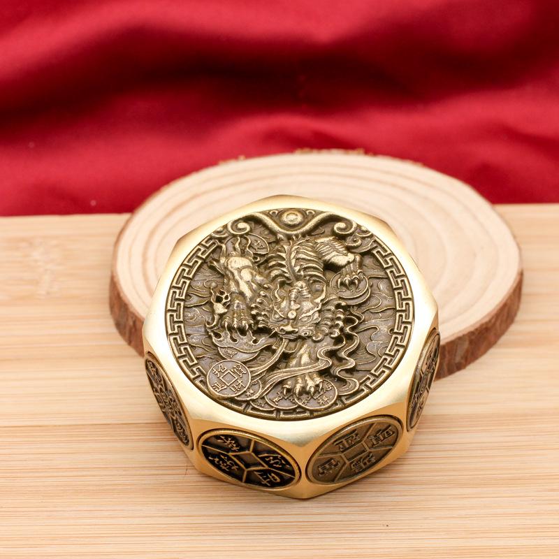 Mässing Roterande Sfärisk Tärningsprydnad - Kreativ Sexsidig Wenwan för Tur, Fred och Glädje