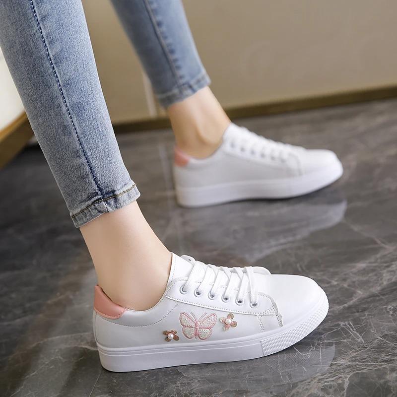 2026 Women's Sneakers Fashion Breathable Flat Shoes Woman Soft Sole Walking Vulcanized Shoes Women Casual Sneaker