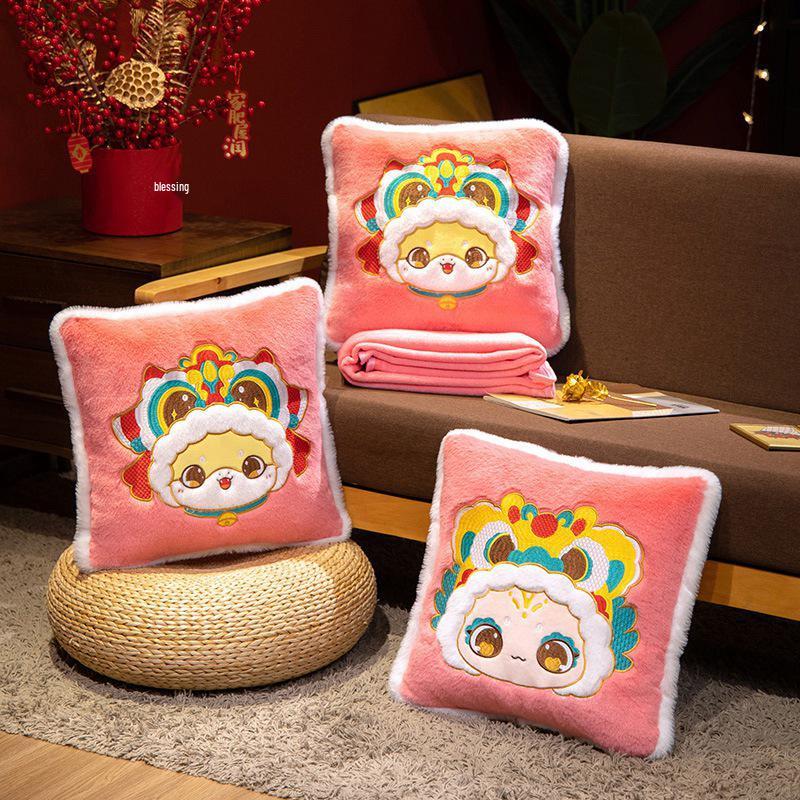 

Lion Dance Hand Warmer & Pillow Blanket Combo 40x40 cm