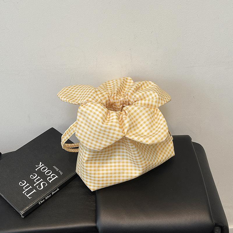 2025 New Niche Bag Premium Shoulder Messenger Bag Portable High Value Exquisite New Original Flower Bag