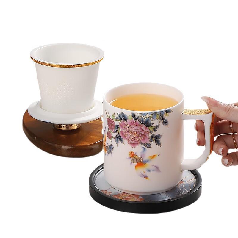 Mutton-Fat Jade Ceramic Tea Infuser Cup
