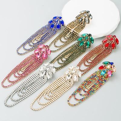 Boucles d'oreilles pendantes pour femmes, alliage exagéré, chaîne en cristal, pompon léger, luxe rétro Premium