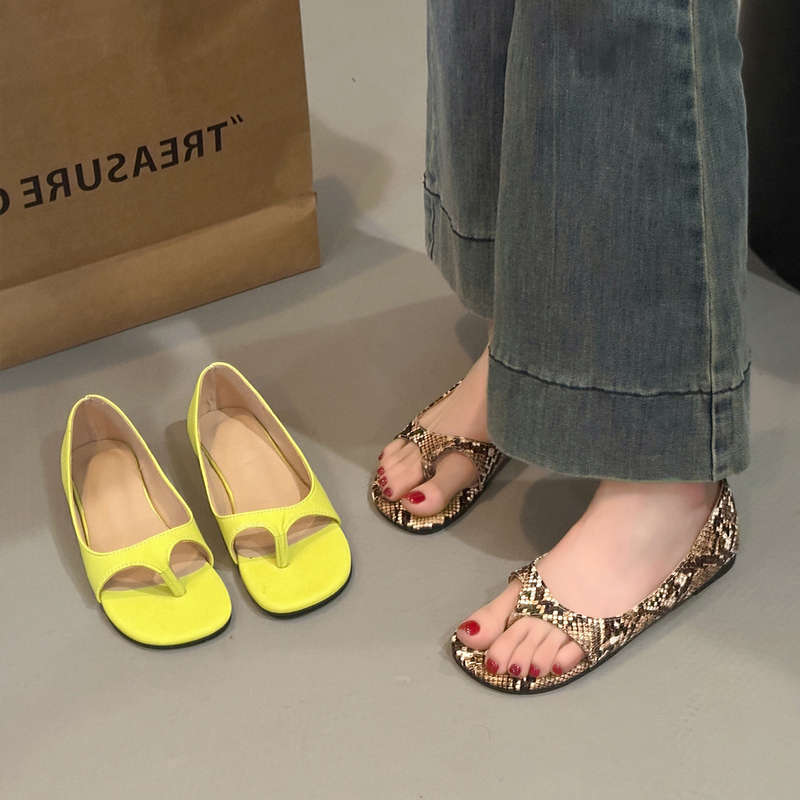 Soft leather niche color aesthetics fashion toe sandals new open-toe flat casual shoes