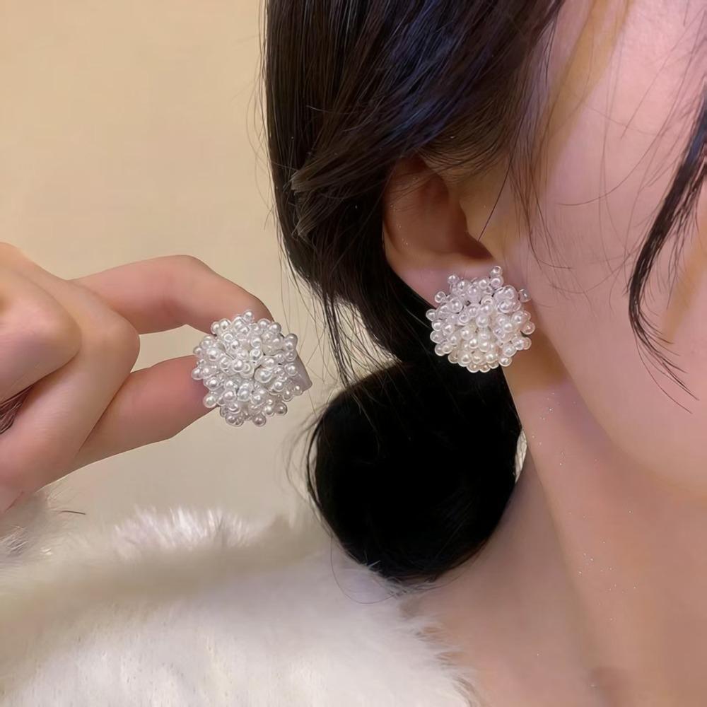 Korean Imiation Pearl White Beaded Cluster Flower Stud Earrings for Women Romantic Bride Wedding Engagement Jewelry Accessories
