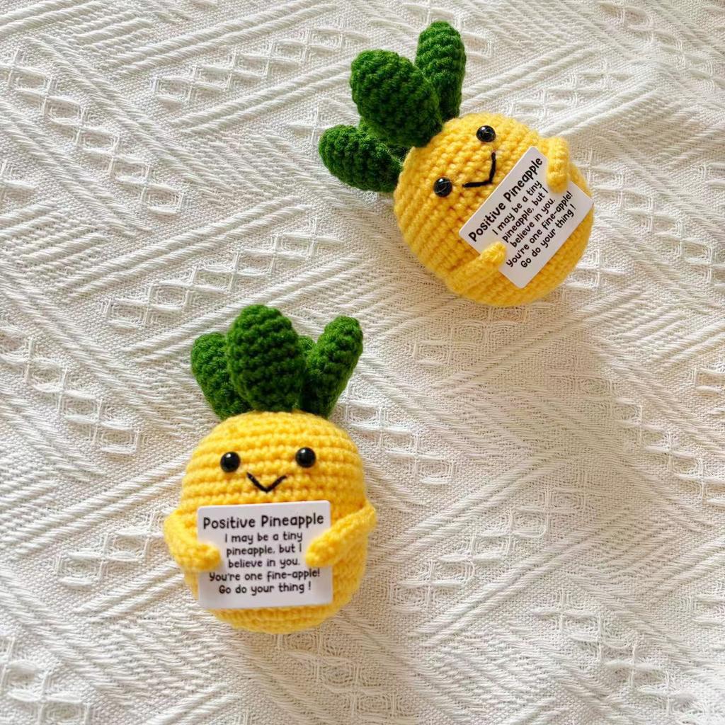Håndlaget Heklet Fin-Ananas Motiverende Plysj, Stoff Samleobjekt Dukke for Festdekorasjon, Bedårende Positiv Energi Ornament