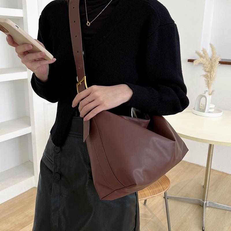 New Popular Underarm Bag Women's Casual Fashion Trend Tote Bag Autumn Large Capacity Shoulder Retro Women's Bag