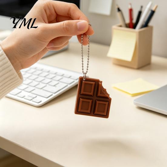 Portable Fidget Buttons 3D Printed Chocolate Candy Bar Clicker Toy, Keyboard Shape Stress Reliever Keychain, Office Desk Relief Toy for Kids,