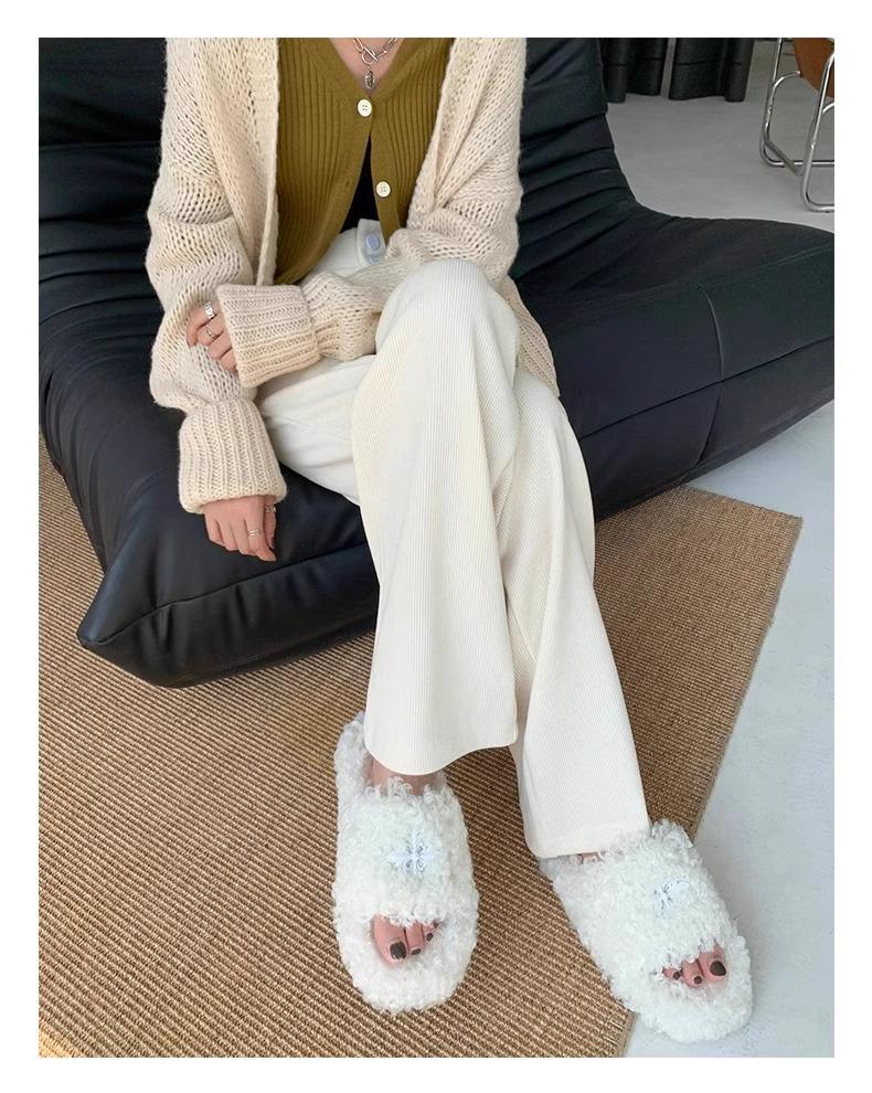 Petite Women's Black Fleece-Lined High-Waisted Wide-Leg Pants for Fall/Winter