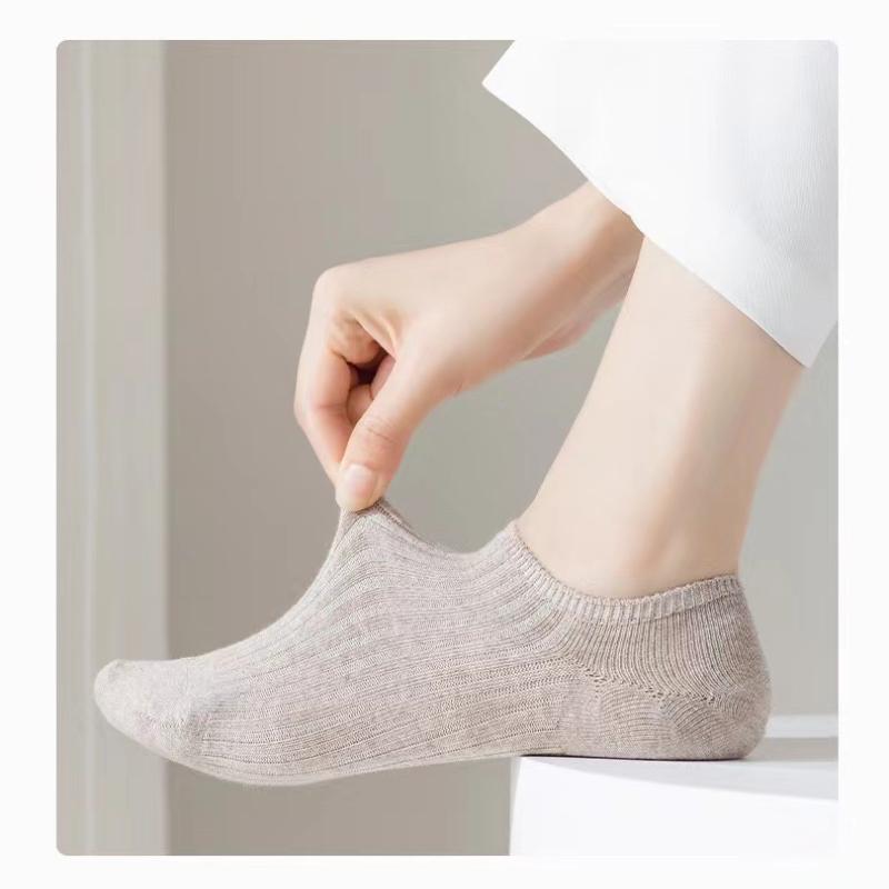 5 Pairs Of Short Socks Women's Summer Solid Color Black And White Simple Casual Low Cut Breathable Socks