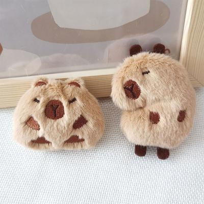 Sevimli Kapibara Hayvan Peluş Bebek Broş Kabarık Yumuşak Doldurulmuş Giysi Rozeti Pimleri Sırt Çantaları Dekorasyon Aksesuarları