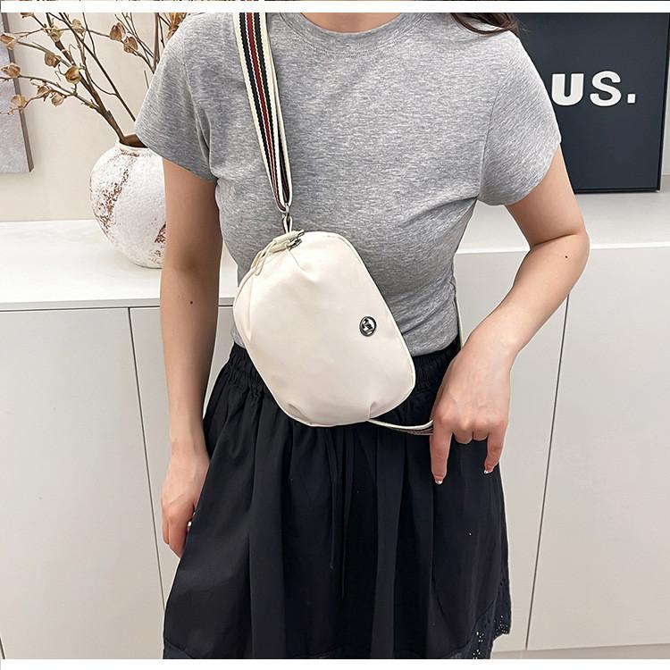 Unisex Nylon Small Crossbody Bag With Inner Phone Pocket And Lightweight Design For Summer Outings