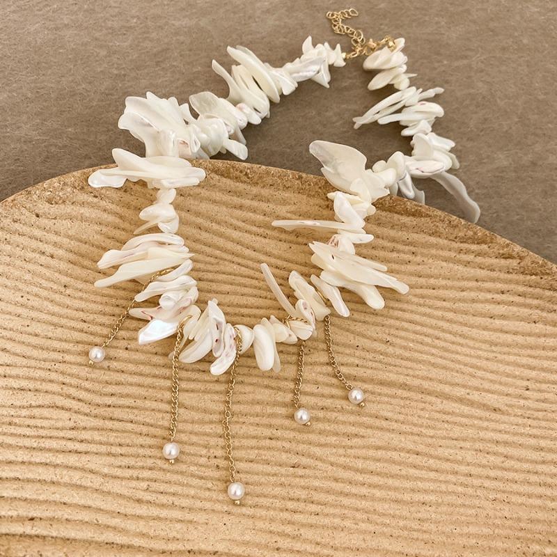 Bohemian shell pearl necklace earrings set, new holiday style niche design jewelry women