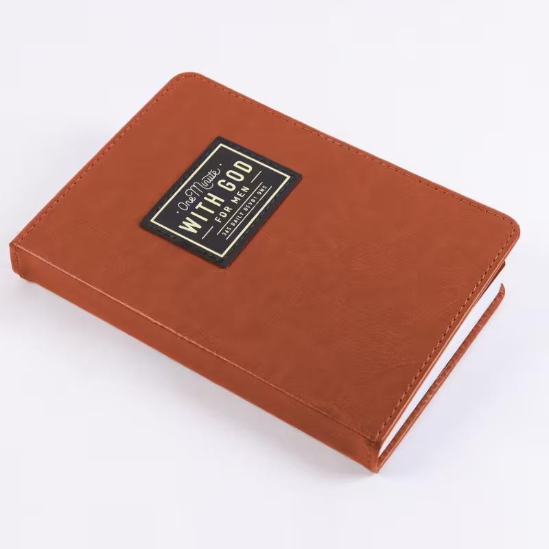 Un Minuto con Dio per gli Uomini: Libro di Devozioni Quotidiane 365 Lettura Biblica Quotidiana e Planner di Preghiera Con 365 Spunti Regalo Cristiano