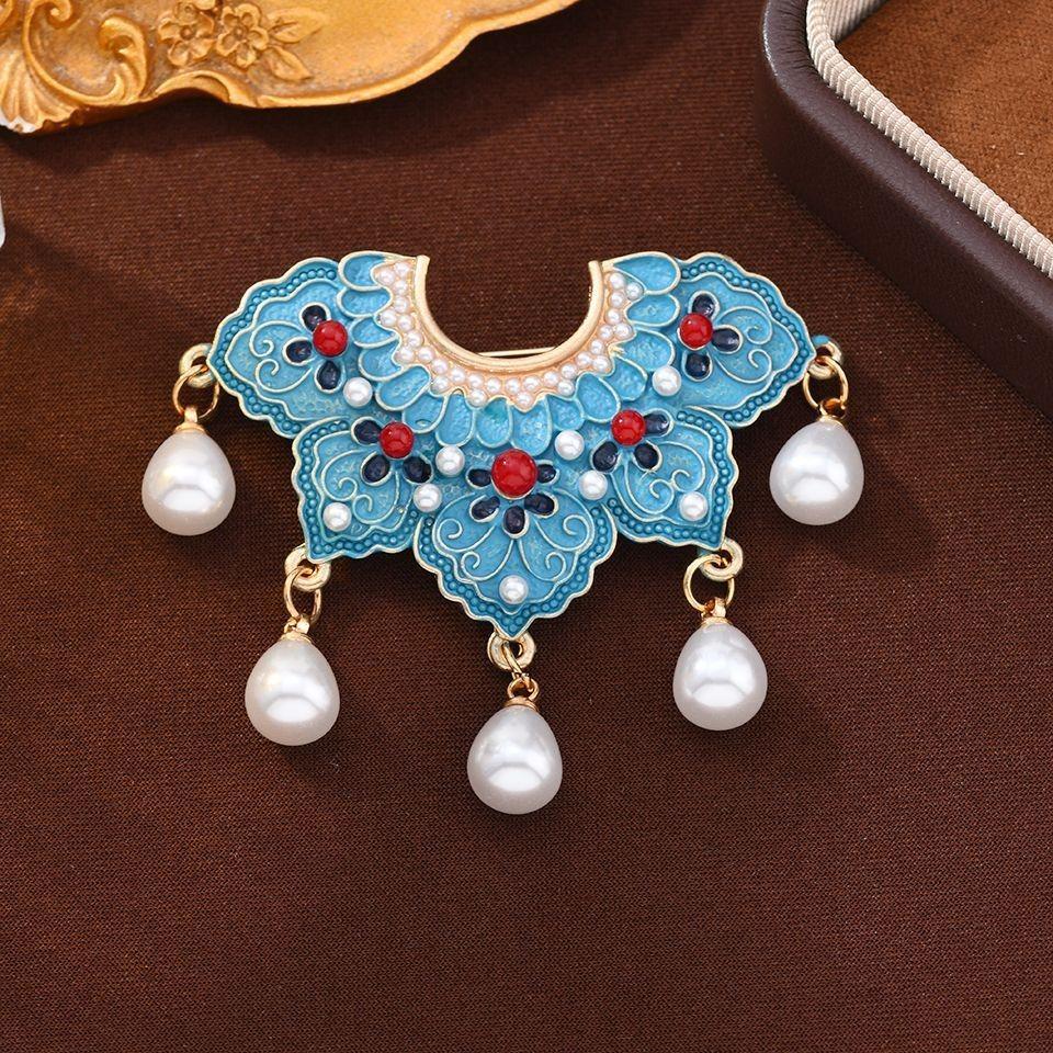 

Elegant Vintage Floral Brooch Teardrop Pearl Tassels Gold-Toned Enamel Pin Dangling Imitation Perfect Adding Feminine Touch