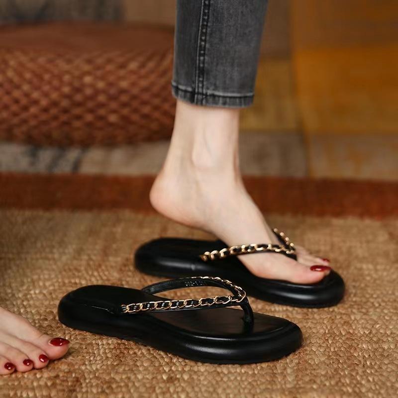 

Flip-flops women s summer outer wear 2025 new fashion versatile casual cool slippers flat bottom chain beach sandals 35 чёрный