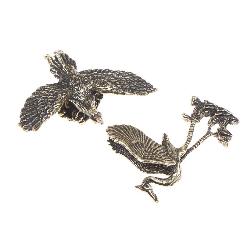 Elegant Brass Flying Crane Figurine Vintage Style Animal Home Decor Office Gift Detailed Feathers Comb Table Ornament Tea Pet