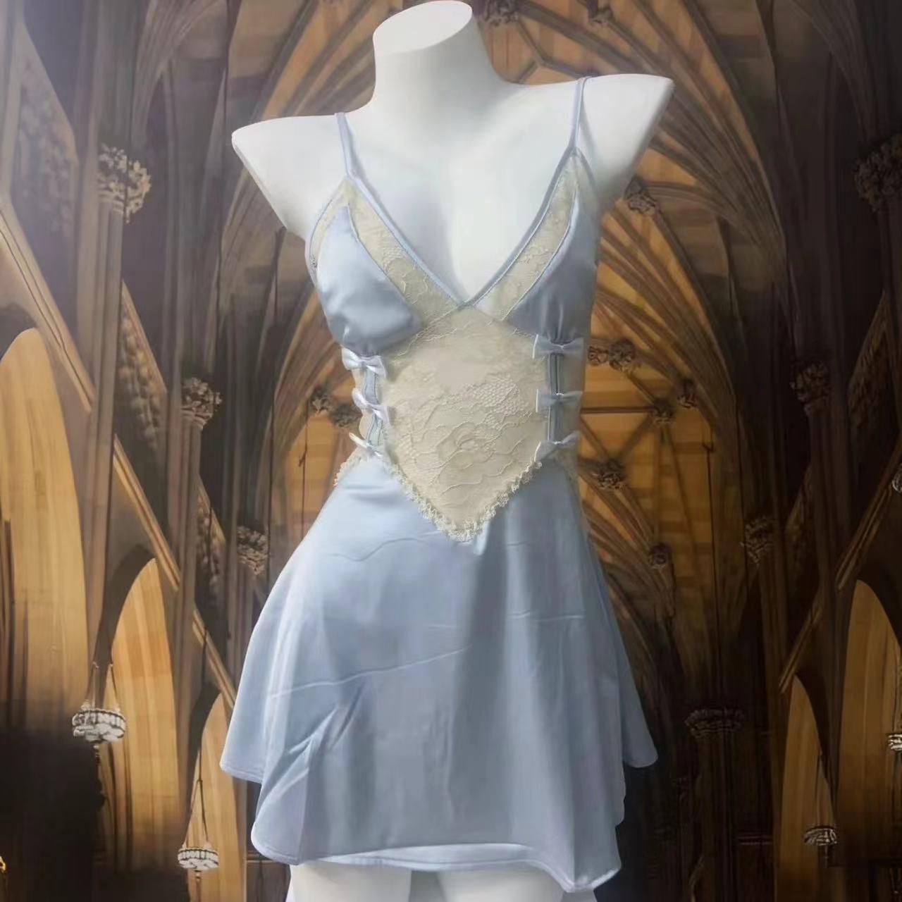 

Butterfly Muse Silk Lace Bow Sheer Camisole Nightgown - Women s Lingerie A182 L [125-140 jin]