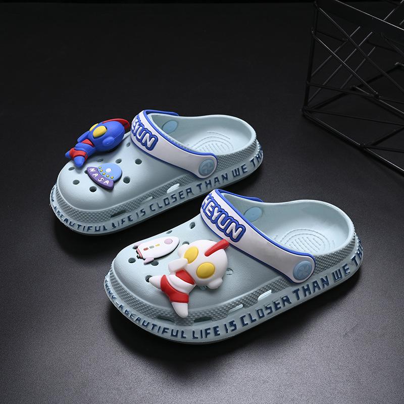 Durable Clogs Kids Fun Cartoon Design Nonslip Eva Summer Sandals For Boys And Girls In Colors Bright
