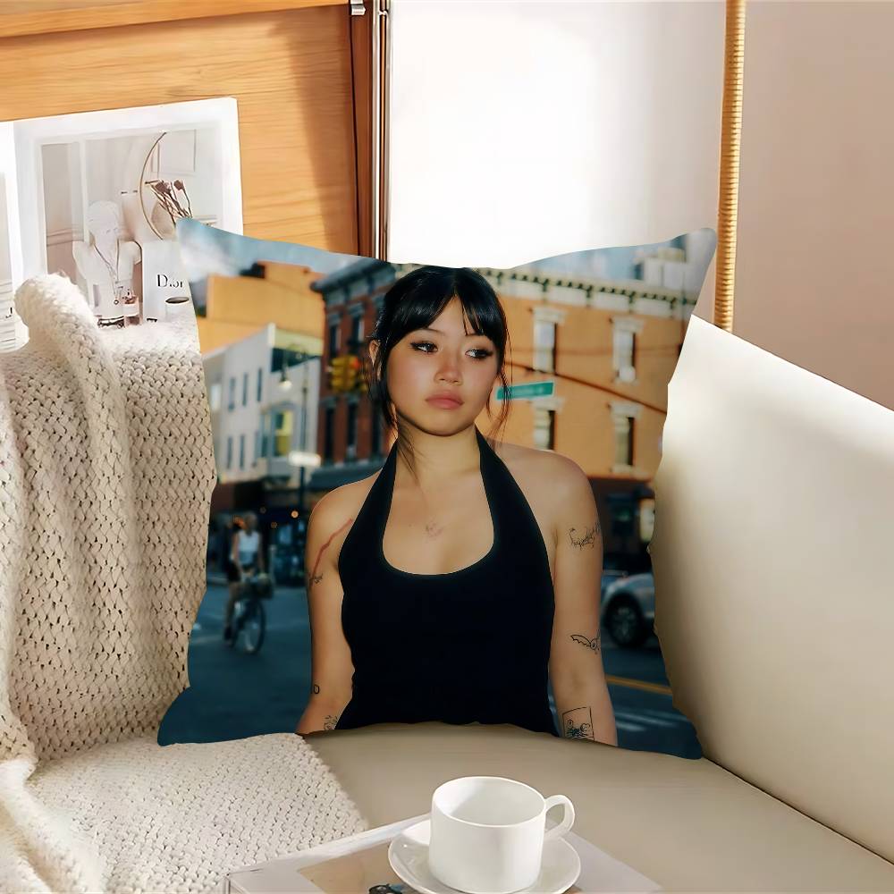 Sängerin Anime Beabadoobee-ES Kissenbezug Abnehmbar Waschbar Kissenbezug – Ganzjährig Weiches Leinen