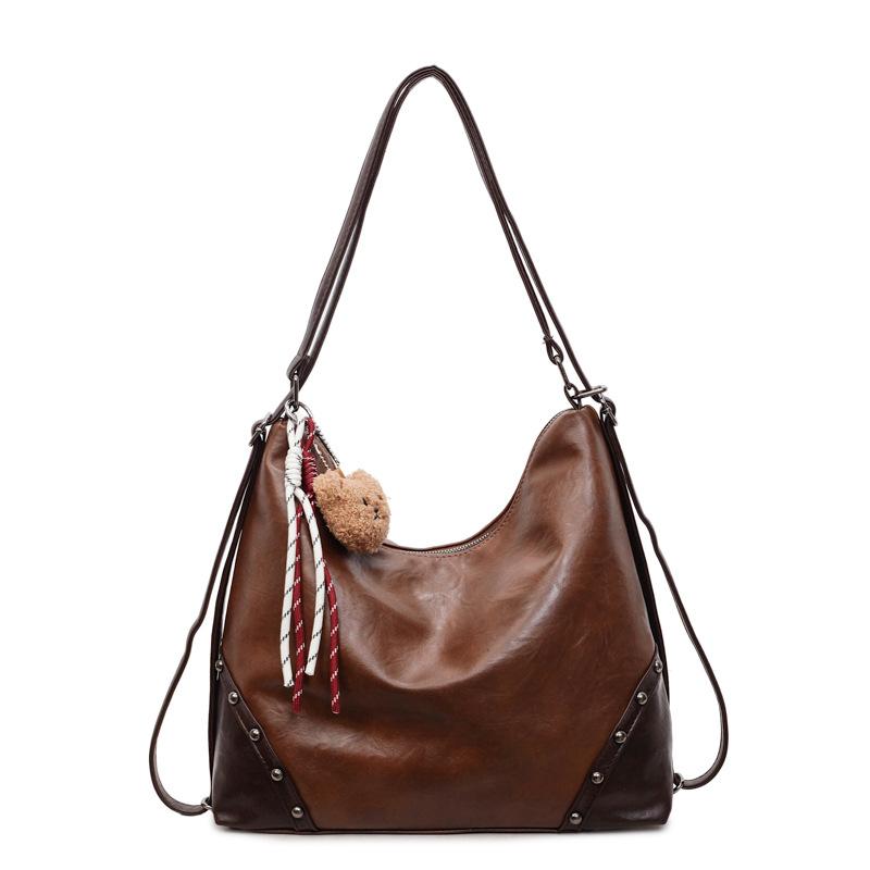 Casual Fashion Bag Have A Simple and Elegant Appearance. They Are Mostly Single-shoulder Bags or Tote Bag