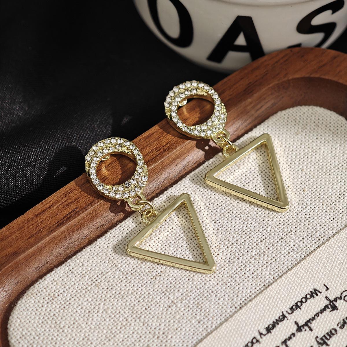 Korean Trendy Hollow Triangle  Round Pendant Ear Clips – Unisex