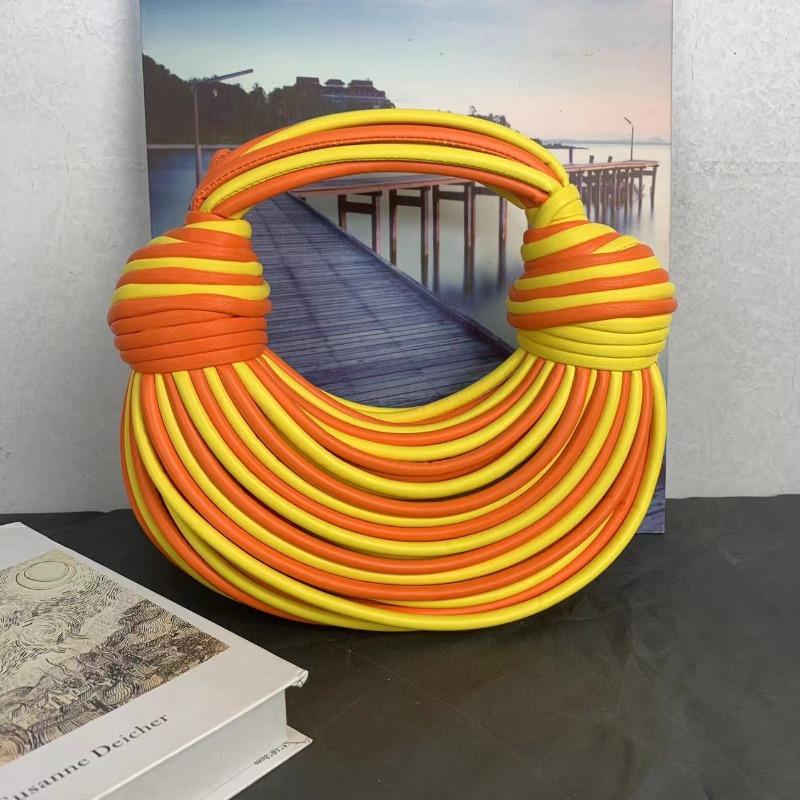 Heiß verkaufende neue Mode Nudeltasche personalisiertes Design vielseitige Knödeltasche handgewebt geknotete Schulter Damentasche