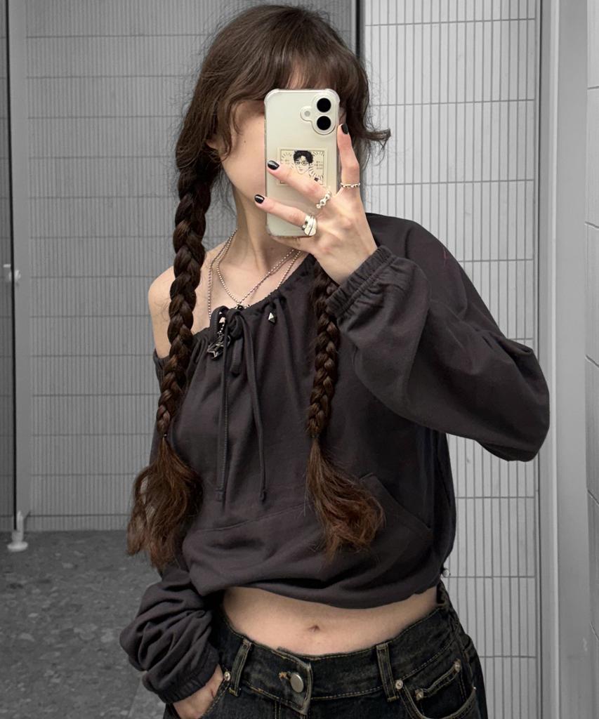 CHICKS Studded Two-Way String Off-Shoulder Long Sleeve Brown