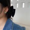 Natural Color Shell Flower Stud Earrings French Retro Niche Design Elegant Temperament Light Luxury Three-Dimensional Earrings
