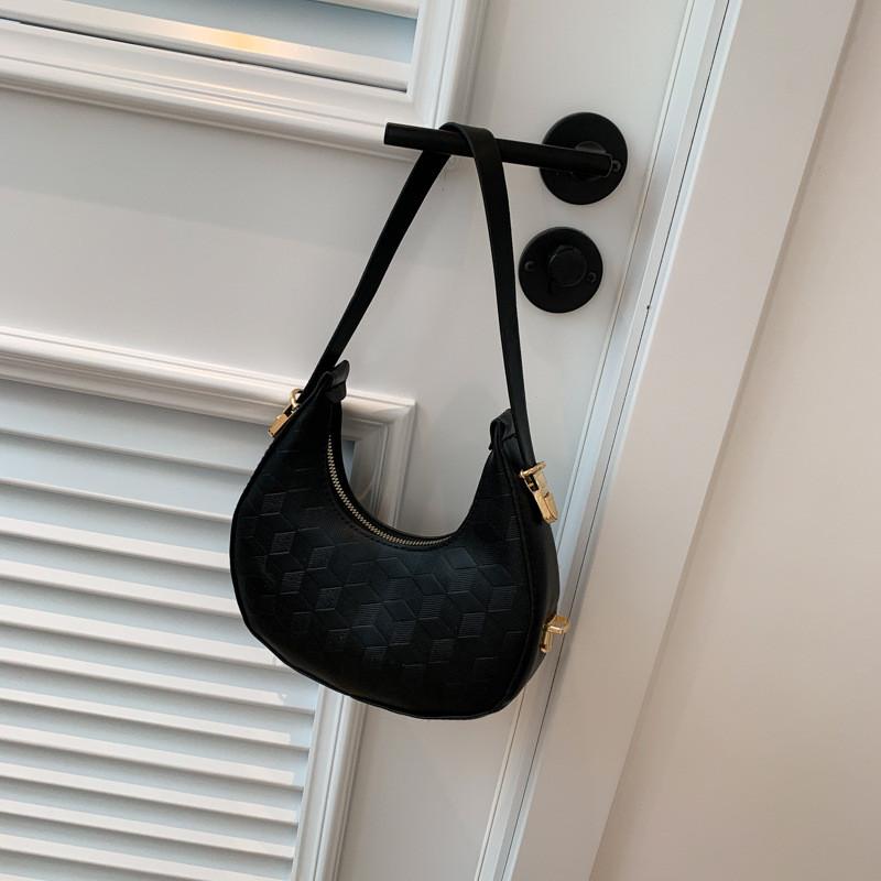 Fashionable Street Style Small Shoulder Bag Luxurious Pu Fabric With Soft Texture For Everyday Looks