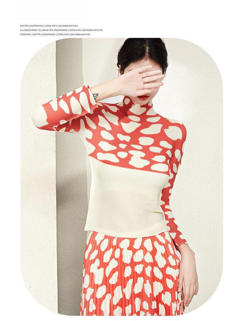 Dámský elastický plisovaný dvoudílný oblek Miyake 2024 - Omlazující, stylová jarní/podzimní móda